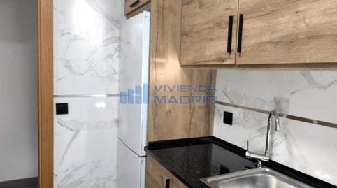 Foto 2 de Piso en venta en Calle Doña Francisquita, Los Ángeles, Madrid