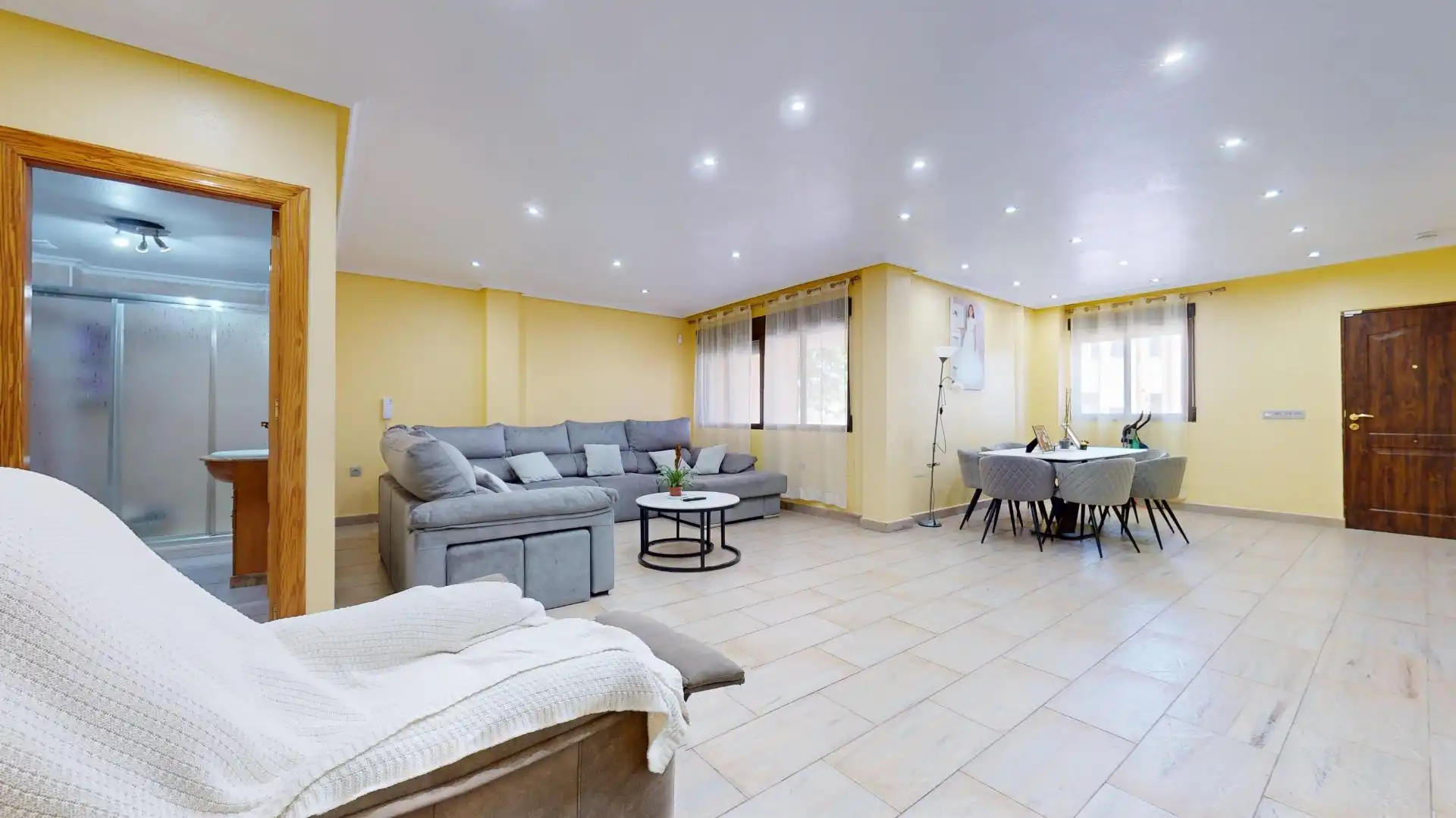 Sala d'estar de Casa adosada en venda en Pilar de la Horadada amb Jardí privat i Terrassa