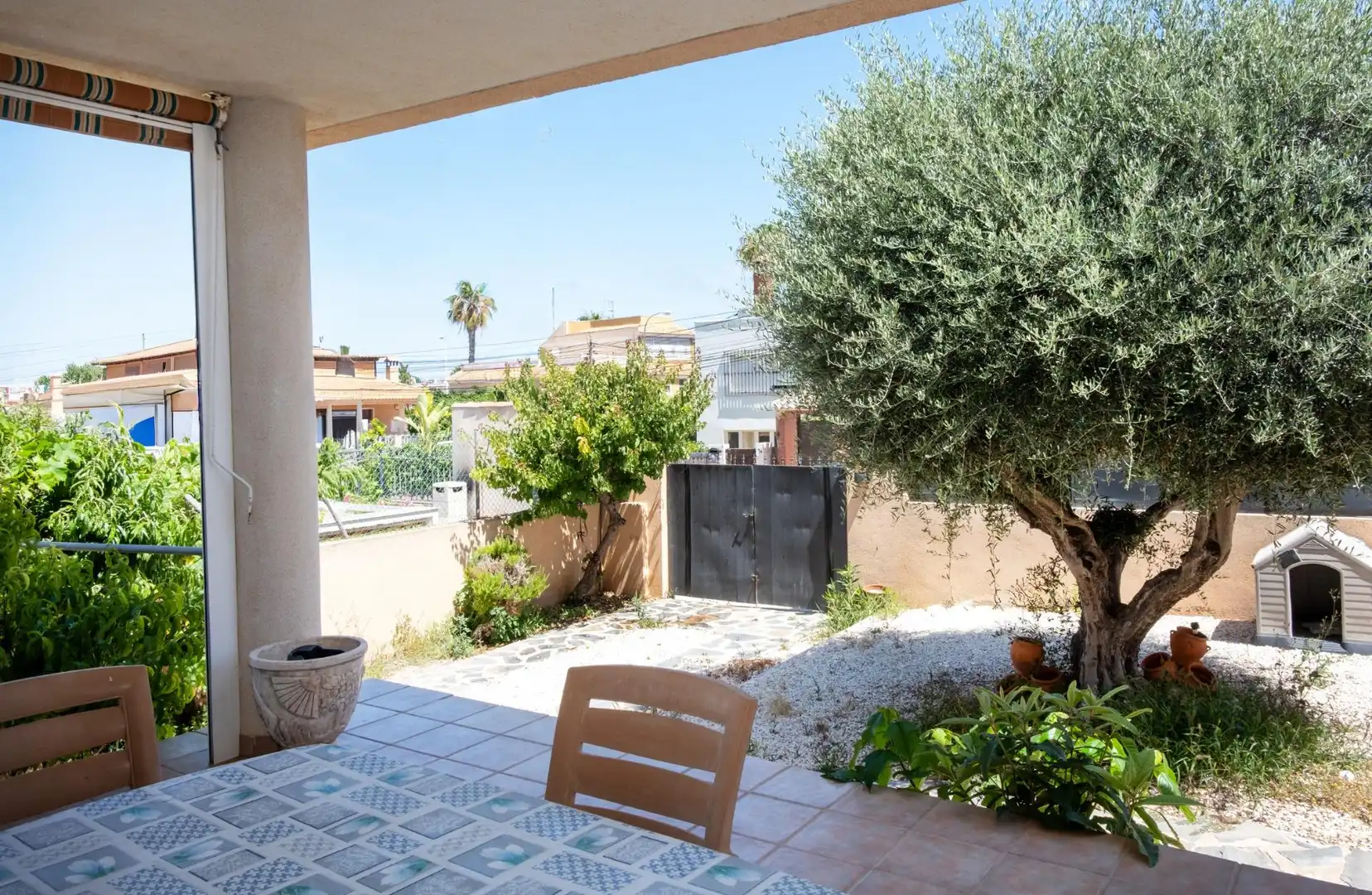 Terraza de Casa adosada en venta en Torrevieja con Aire acondicionado, Calefacción y Jardín privado