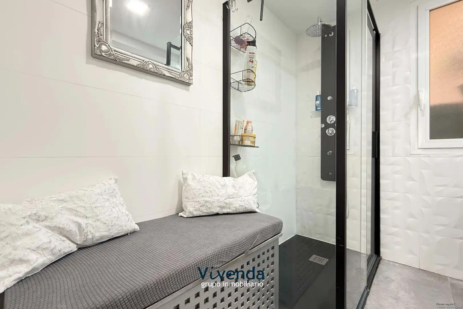 Baño de Piso en venta en Móstoles con Aire acondicionado, Calefacción y Piscina comunitaria