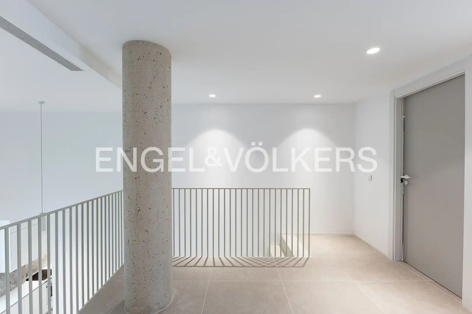 Wohnung zum Verkauf in L'Hospitalet de Llobregat mit Klimaanlage, Heizung und Terrasse