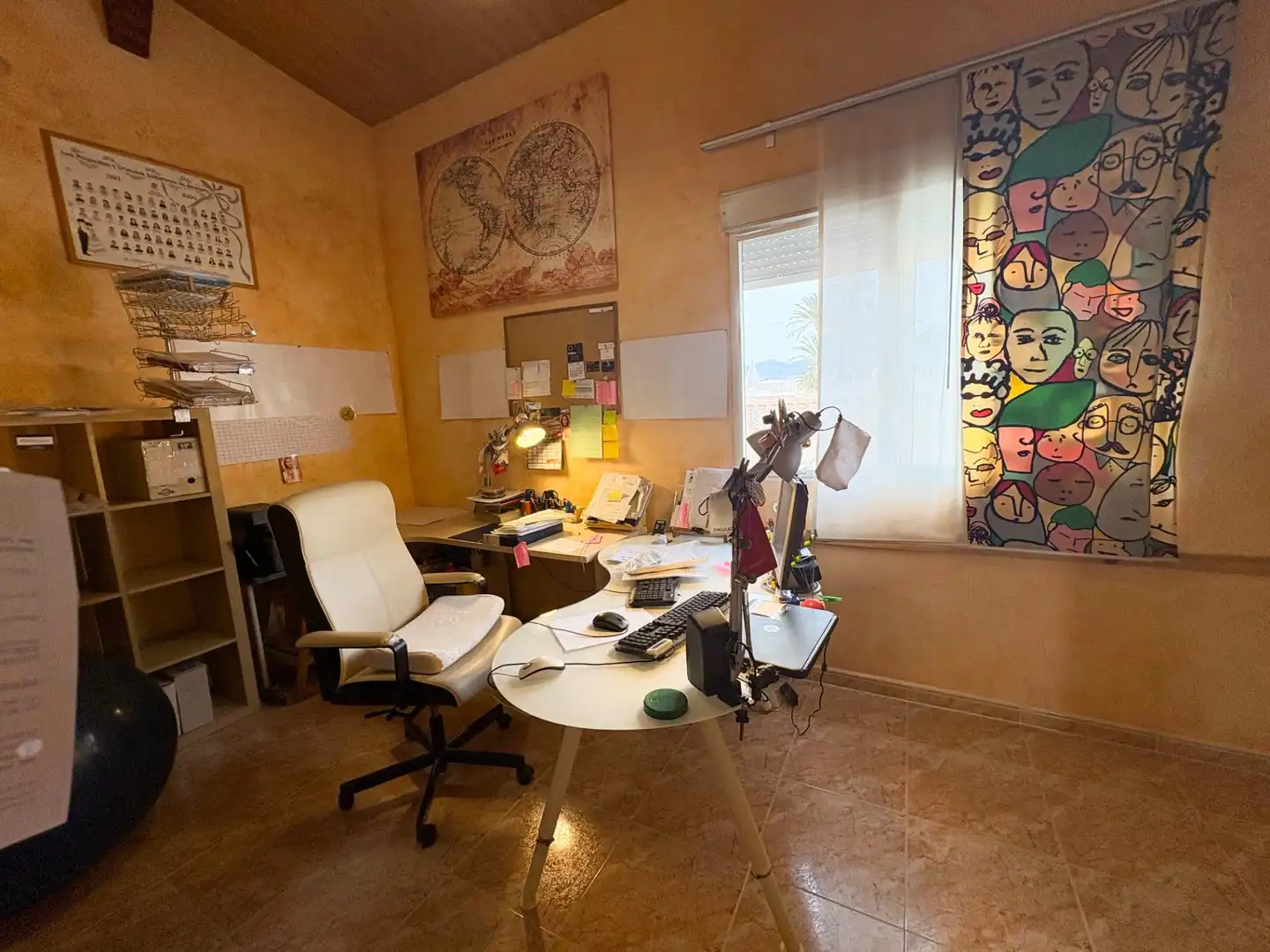Einfamilien-Reihenhaus zum Verkauf in San Isidro mit Klimaanlage, Privatgarten und Terrasse