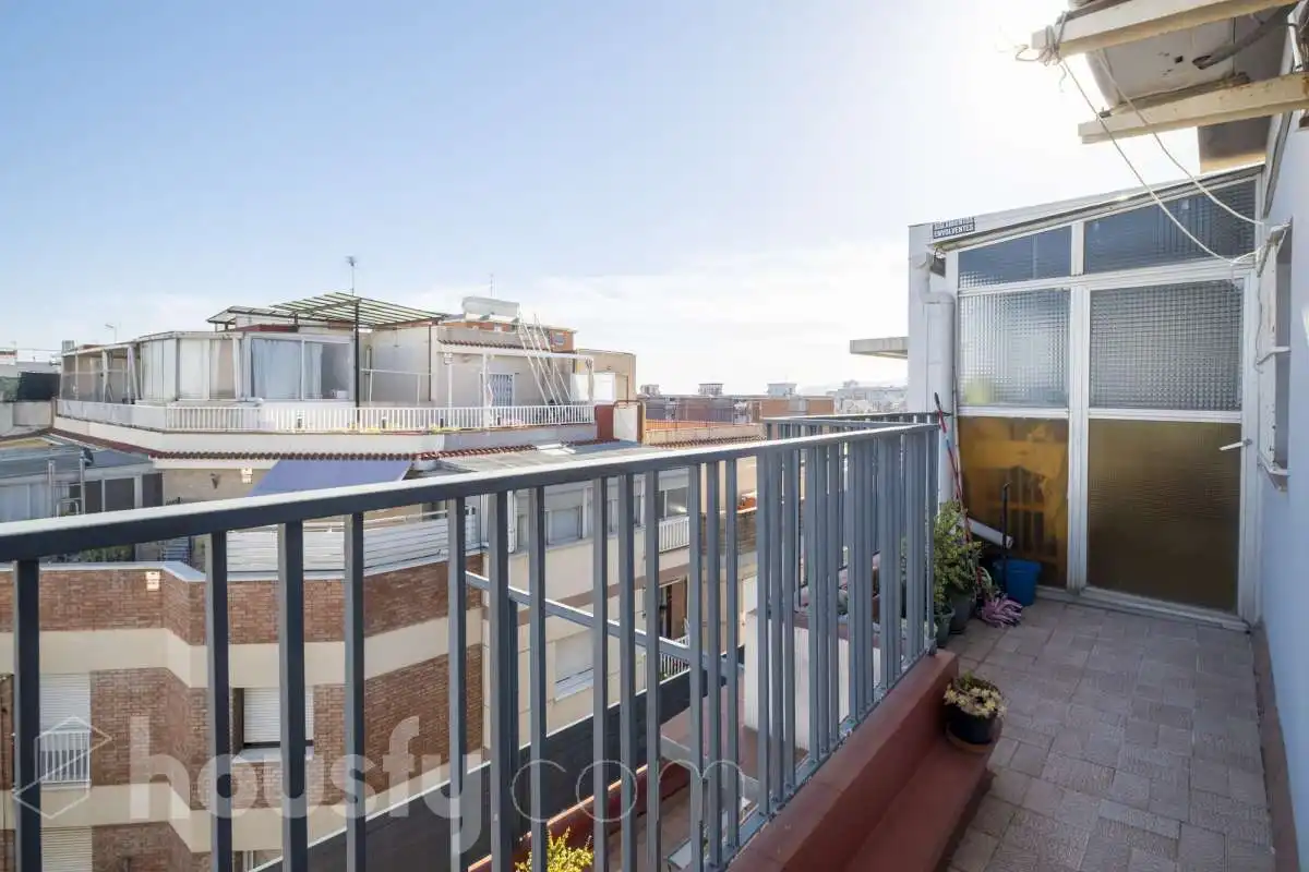 Balcony of Attic for sale in L'Hospitalet de Llobregat  with Air Conditioner and Terrace