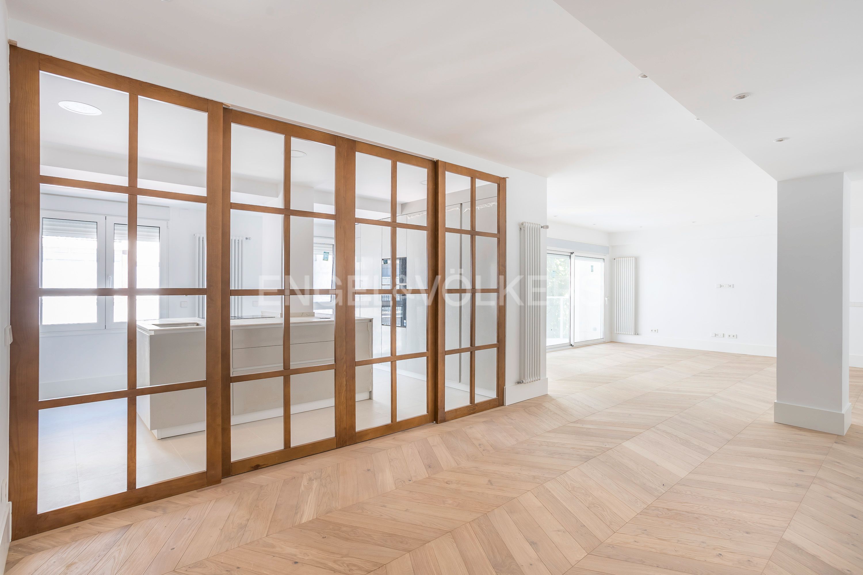 Exterior view of Apartment for sale in  Madrid Capital  with Air Conditioner, Heating and Terrace