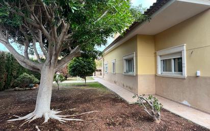 Vista exterior de Casa o xalet en venda en Alicante / Alacant amb Aire condicionat, Calefacció i Jardí privat