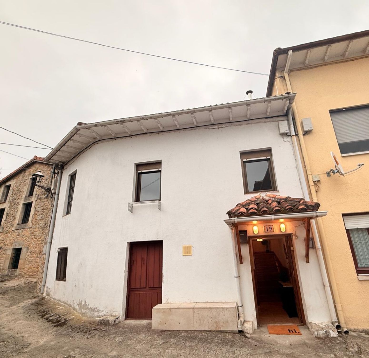 Vista exterior de Casa adosada en venda en Alfoz de Lloredo amb Calefacció i Moblat