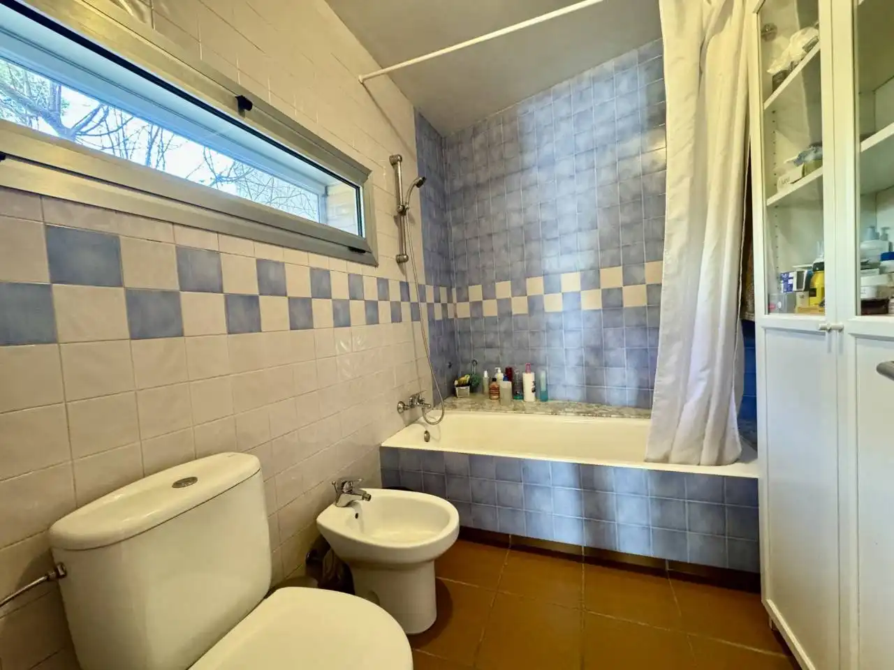 Baño de Casa o chalet en venta en La Roca del Vallès con Aire acondicionado, Calefacción y Jardín privado