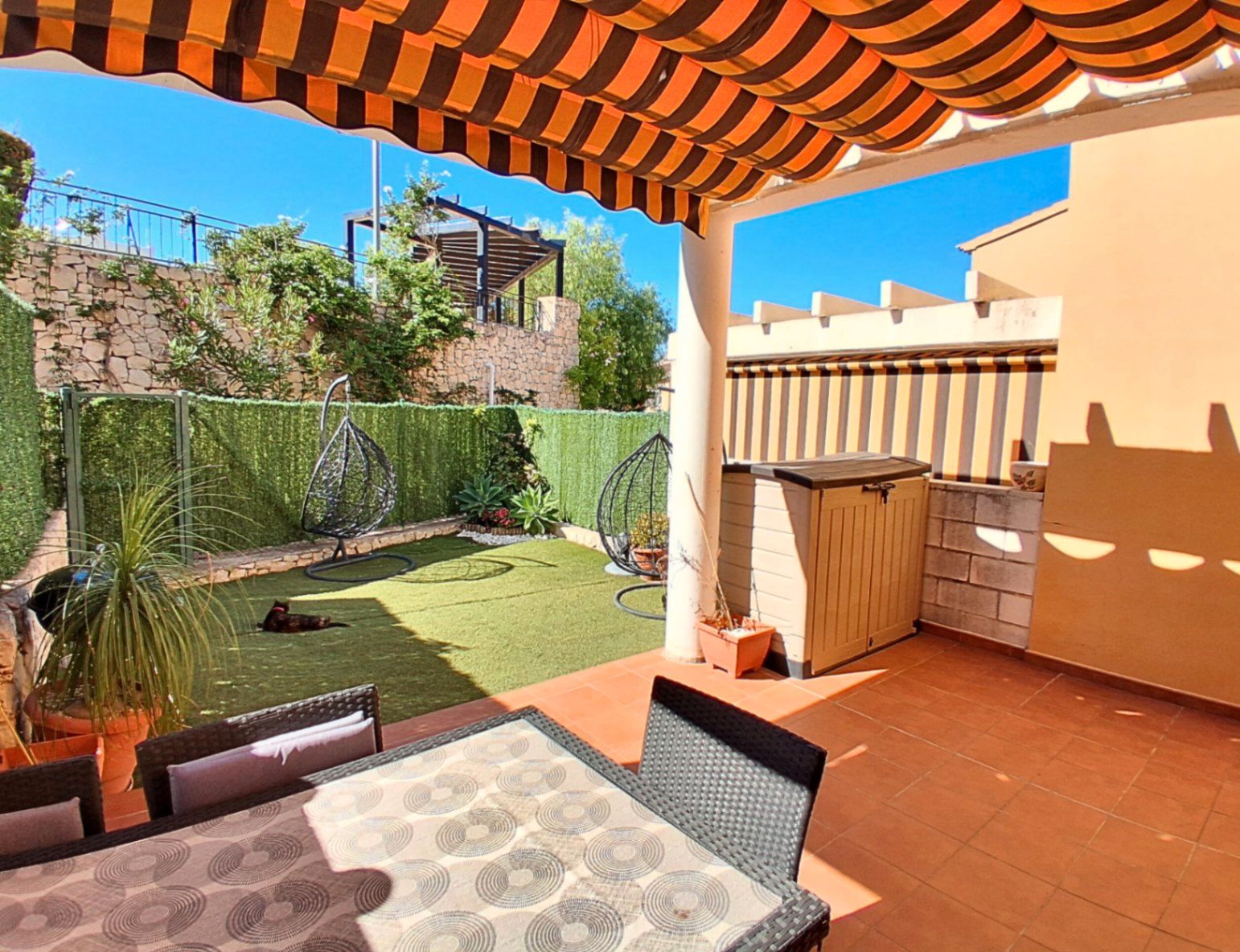 Terrace of House or chalet for sale in Calpe / Calp  with Air Conditioner, Heating and Private garden