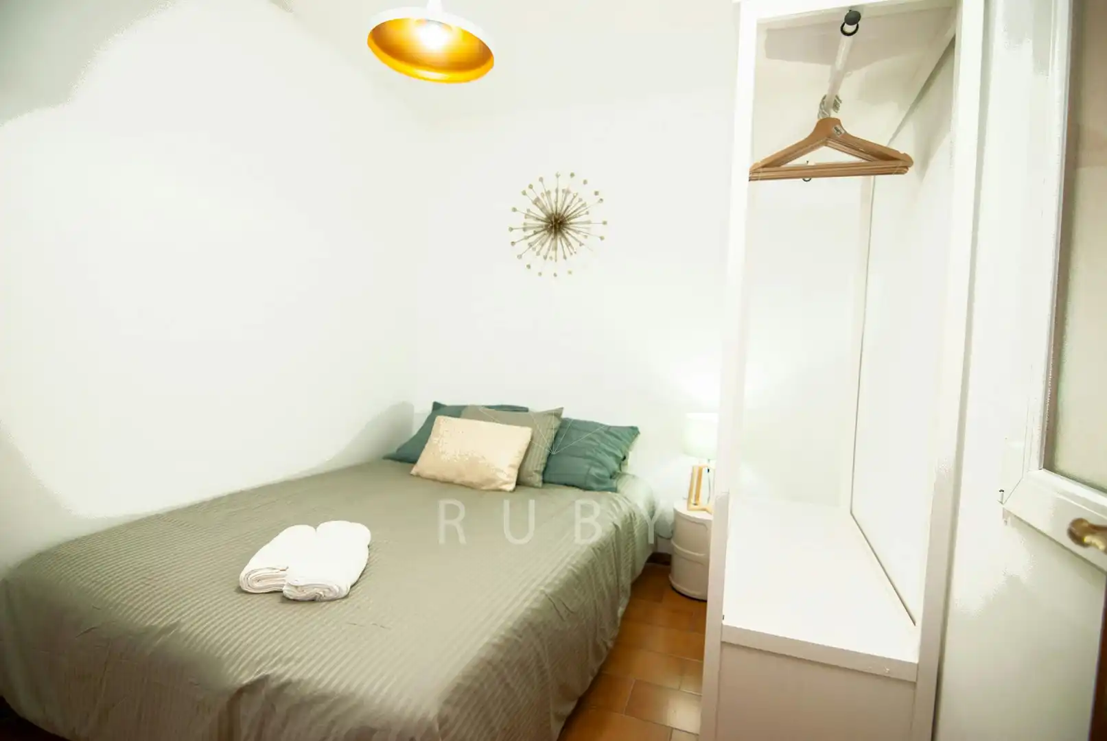 Bedroom of Flat for rent in L'Hospitalet de Llobregat  with Air Conditioner, Heating and Furnished