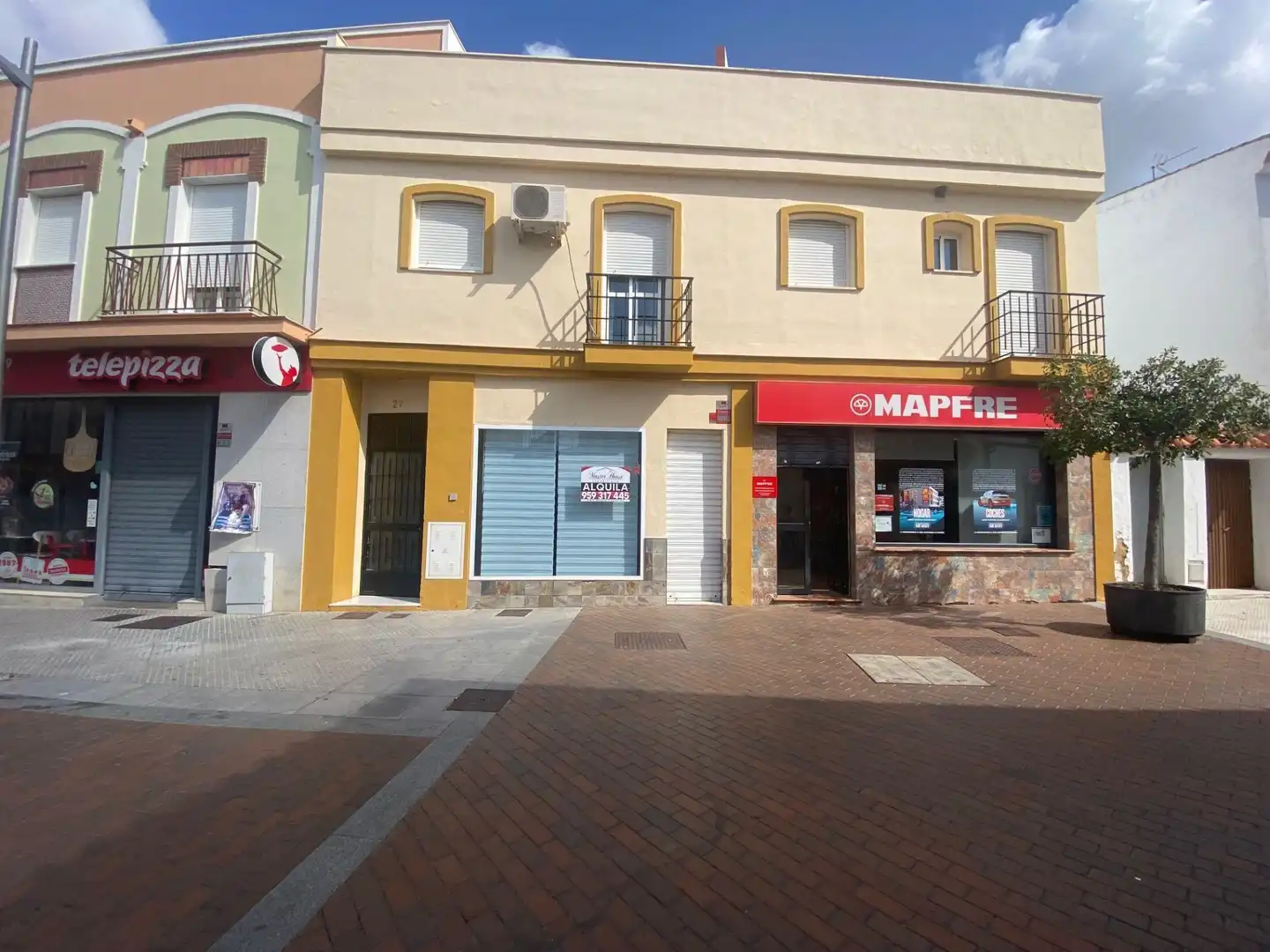 Local comercial en venda a Núcleo urbano