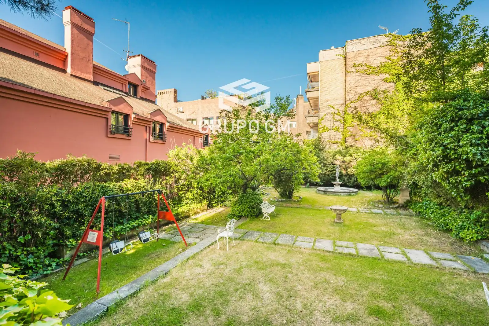 Garden of Flat for sale in Madrid  with Air Conditioner and Heating