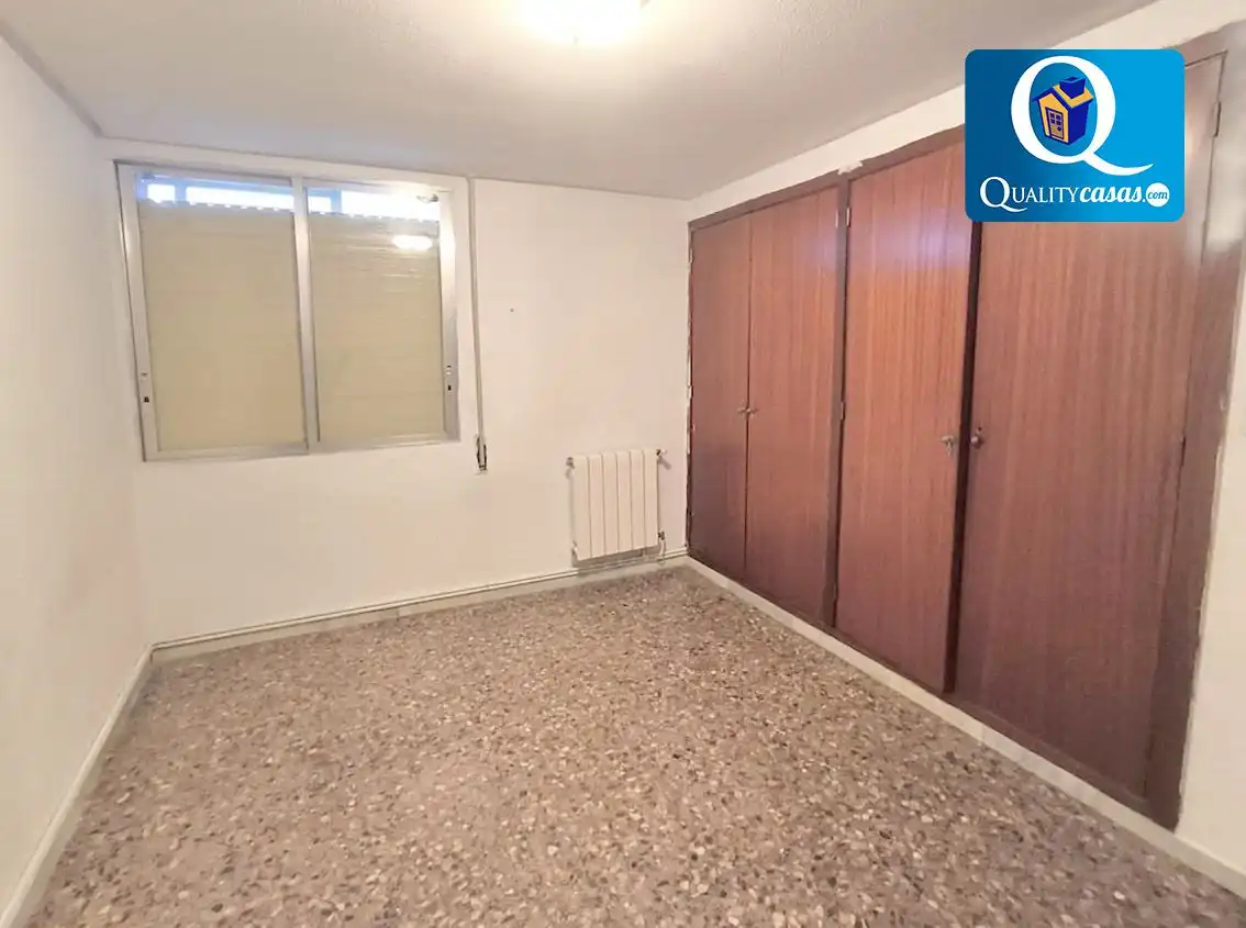 Habitación de Piso en venta en Villena con Calefacción y Terraza