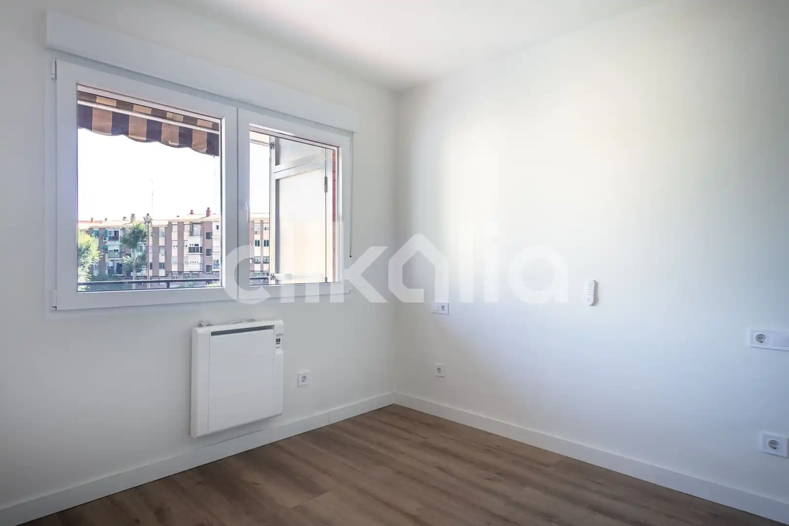 Schlafzimmer von Wohnung zur Miete in Villaverde