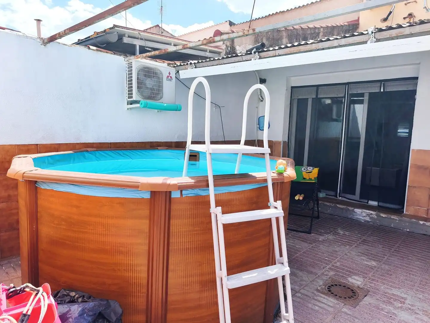 Piscina de Casa adosada en venda en Puertollano