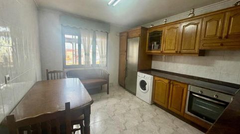 Foto 3 de Piso en venta en Avilés - Calle del Carmen, Villalegre - La Luz, Avilés