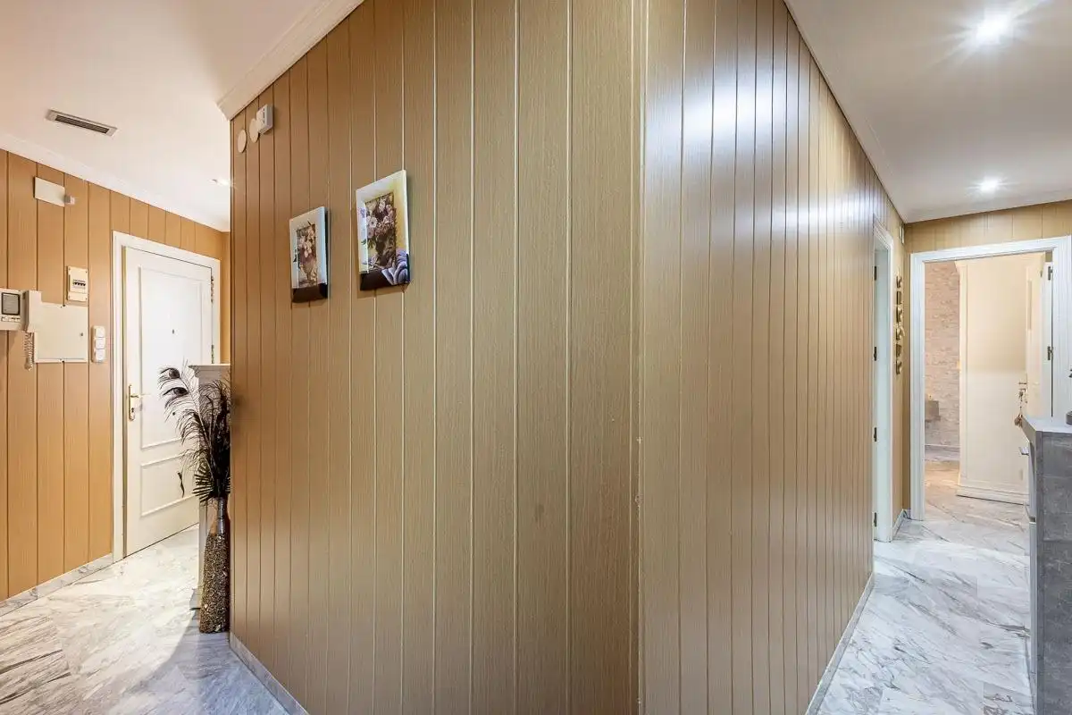 Wohnung zum Verkauf in Granada mit Klimaanlage und Terrasse