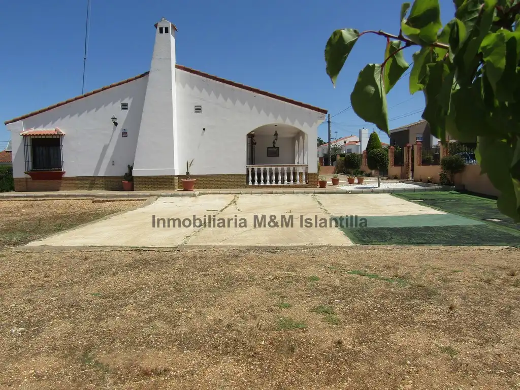 Vista exterior de Casa o chalet en venta en Ayamonte con Jardín privado, Terraza y Amueblado