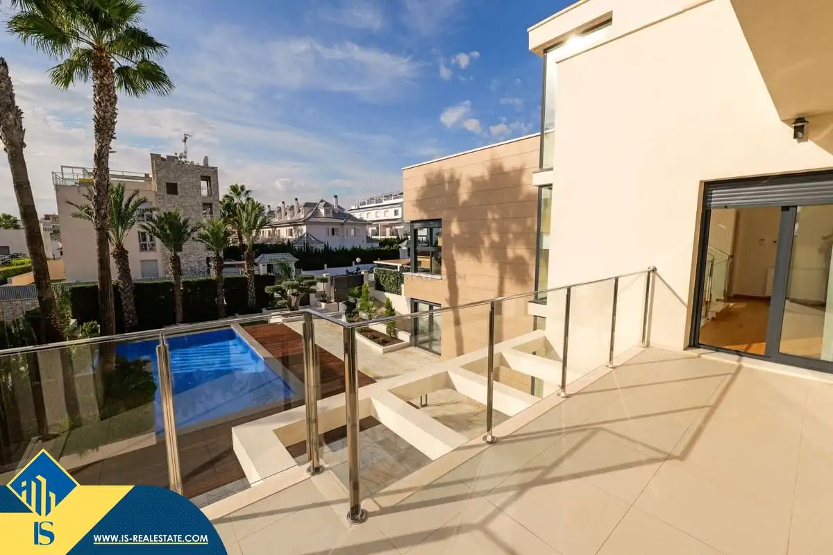 Chalet con piscina en venta en Playa del Acequión, Náufragos y Rocío del Mar, imagen 10
