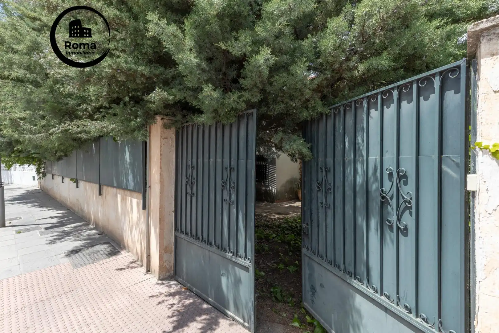 Vista exterior de Casa o chalet en venta en Cájar con Terraza, Piscina y Balcón