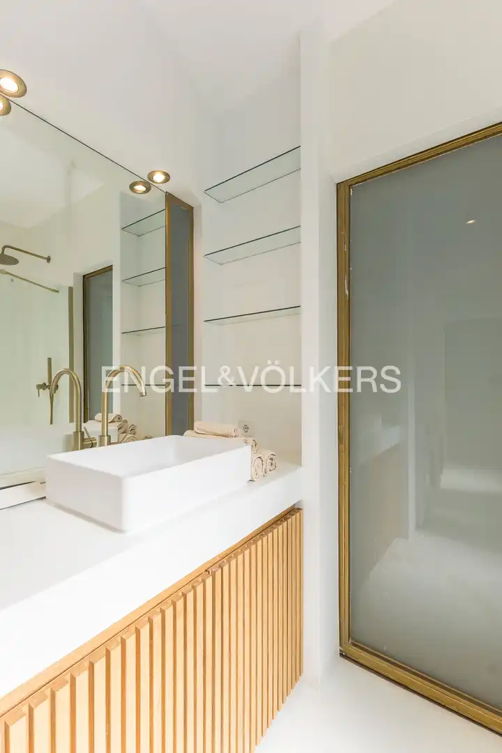 Badezimmer von Maisonette zur Miete in Madrid mit Klimaanlage und Heizung
