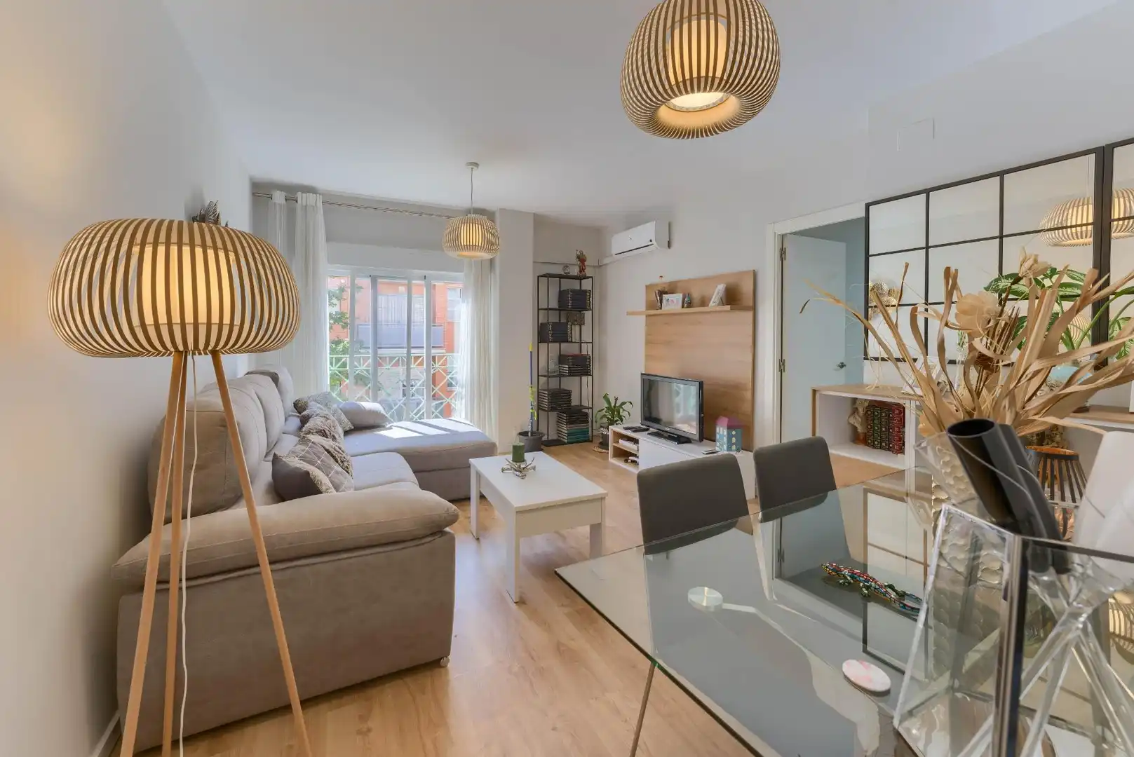 Sala de estar de Piso en venta en Mairena del Aljarafe con Aire acondicionado