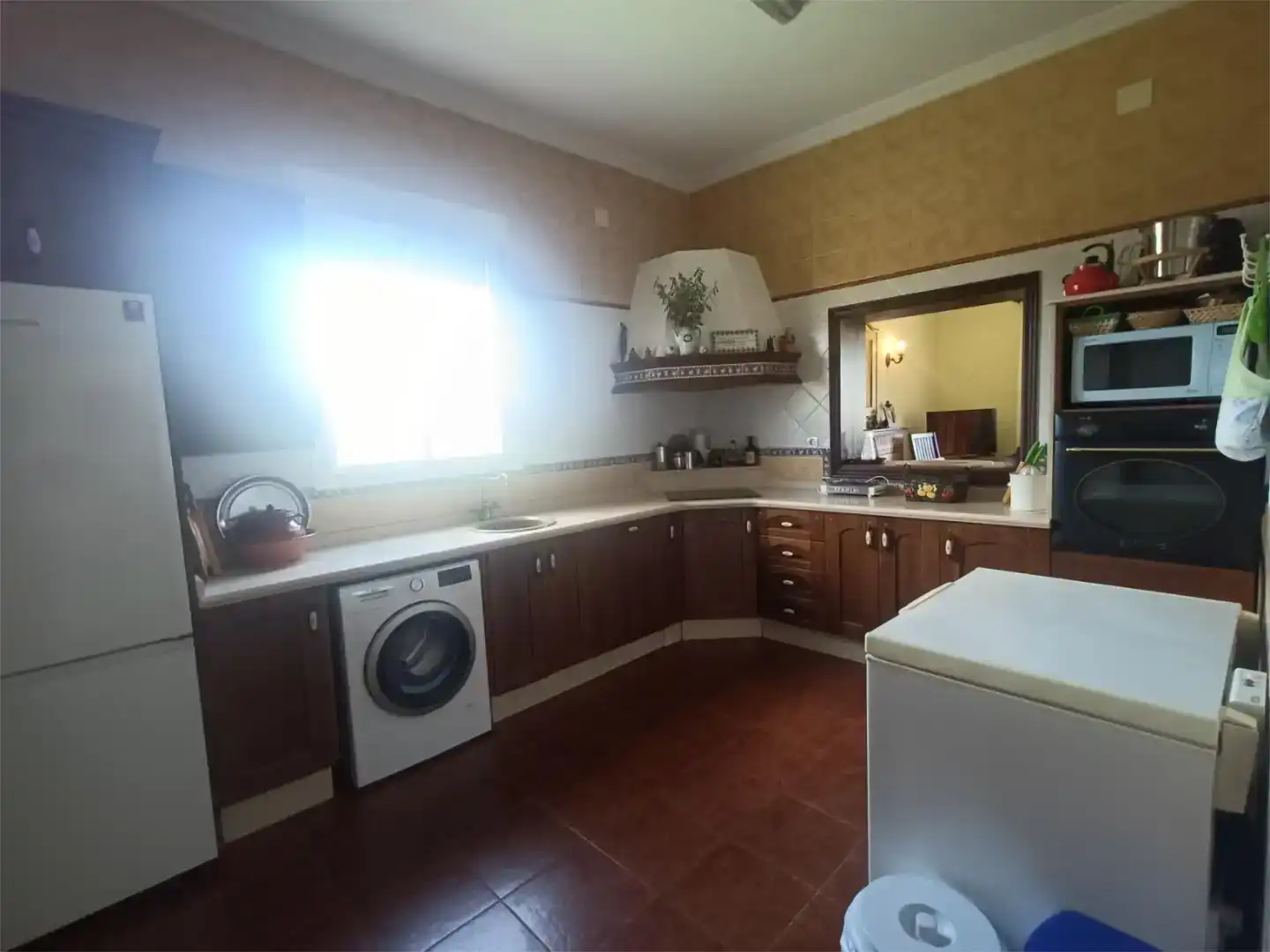 Cuina de Casa o xalet en venda en Trigueros amb Aire condicionat i Piscina