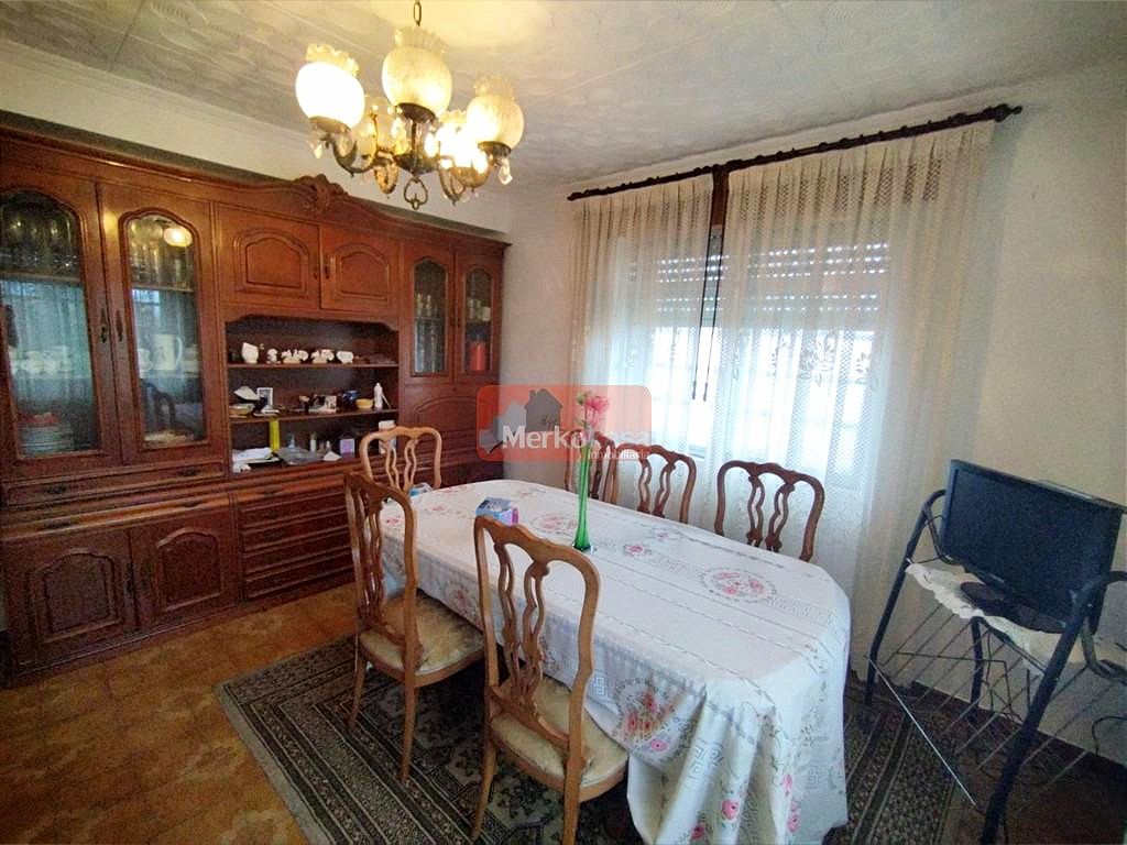 Menjador de Finca rústica en venda en Begonte amb Calefacció, Jardí privat i Traster