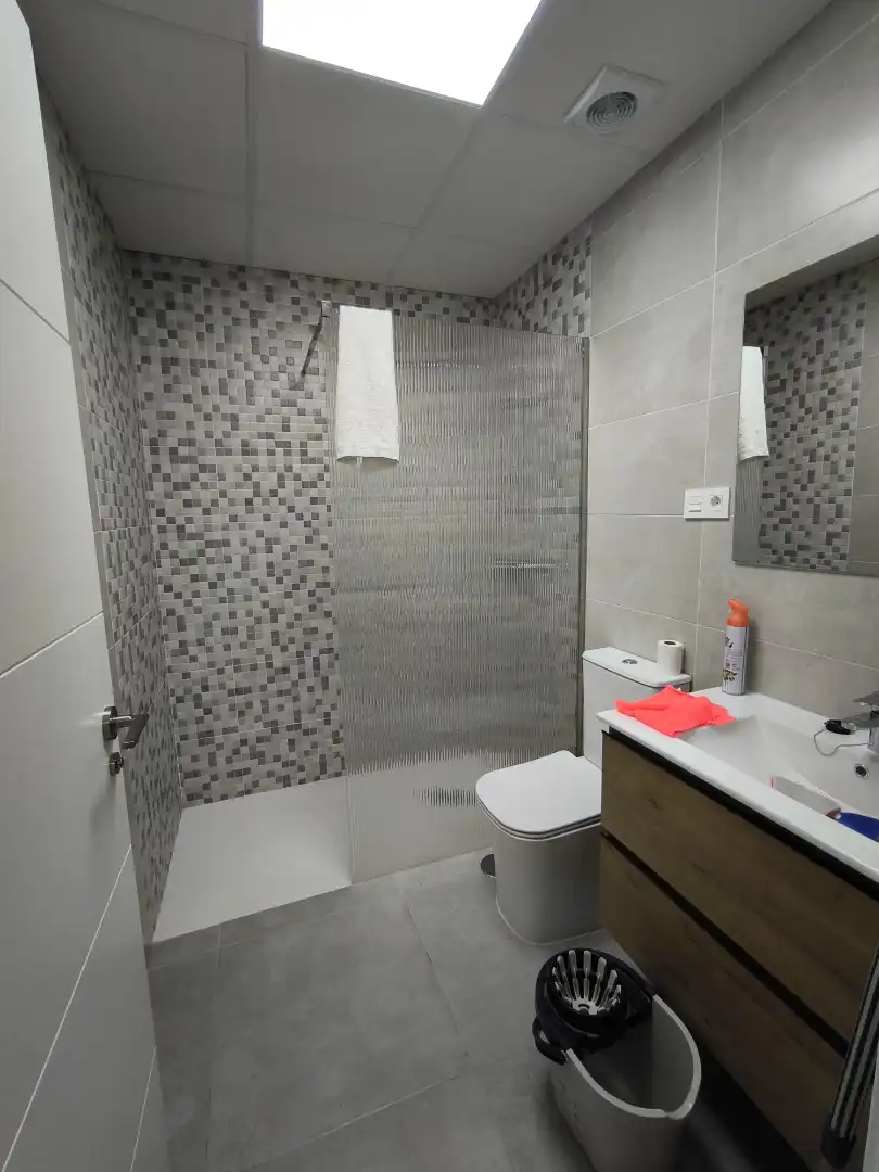Baño de Piso de alquiler en Málaga con Aire acondicionado, Amueblado y Horno