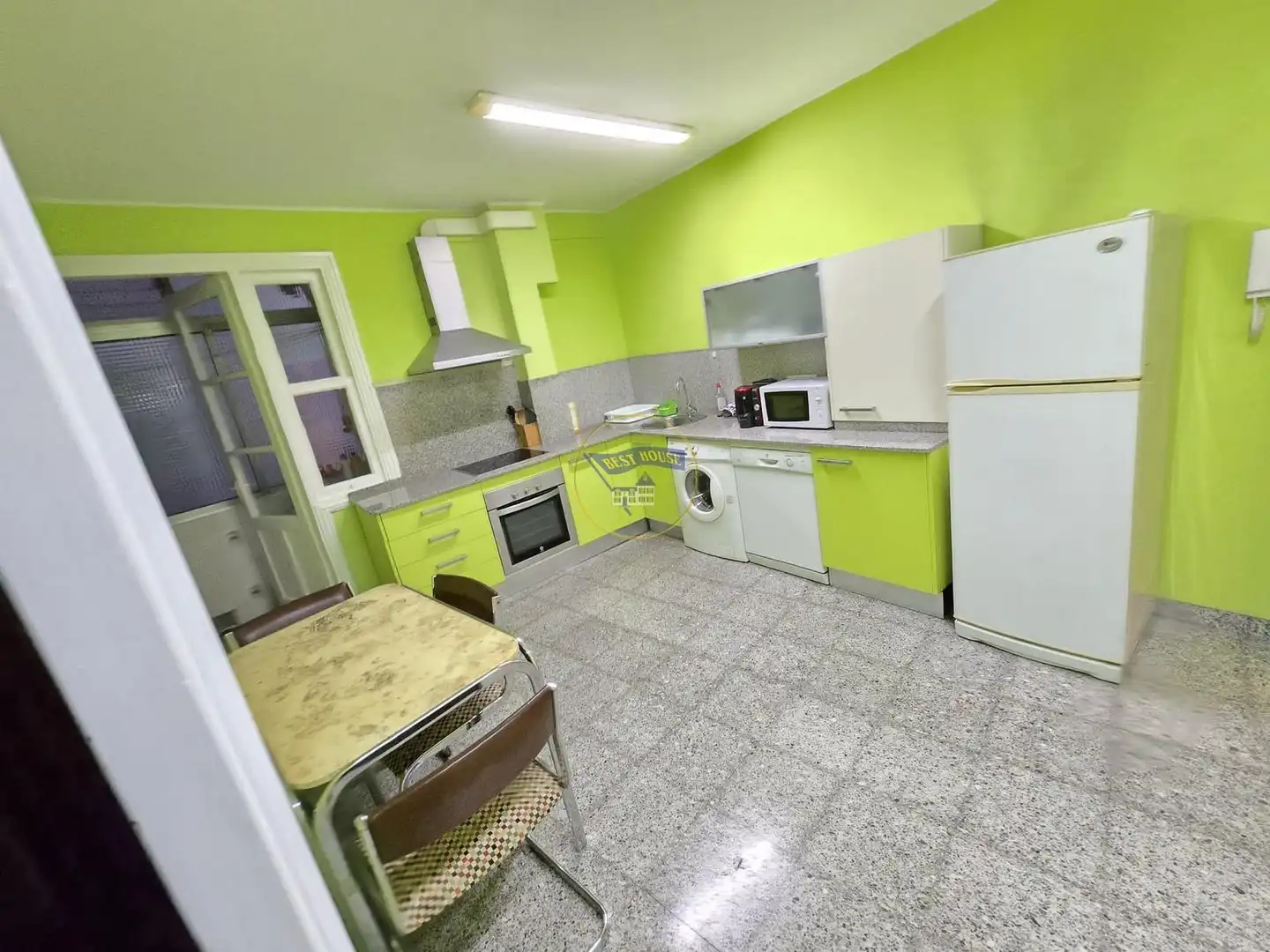Flat for rent in Calle XOSE BAR BOO, Plaza Industria