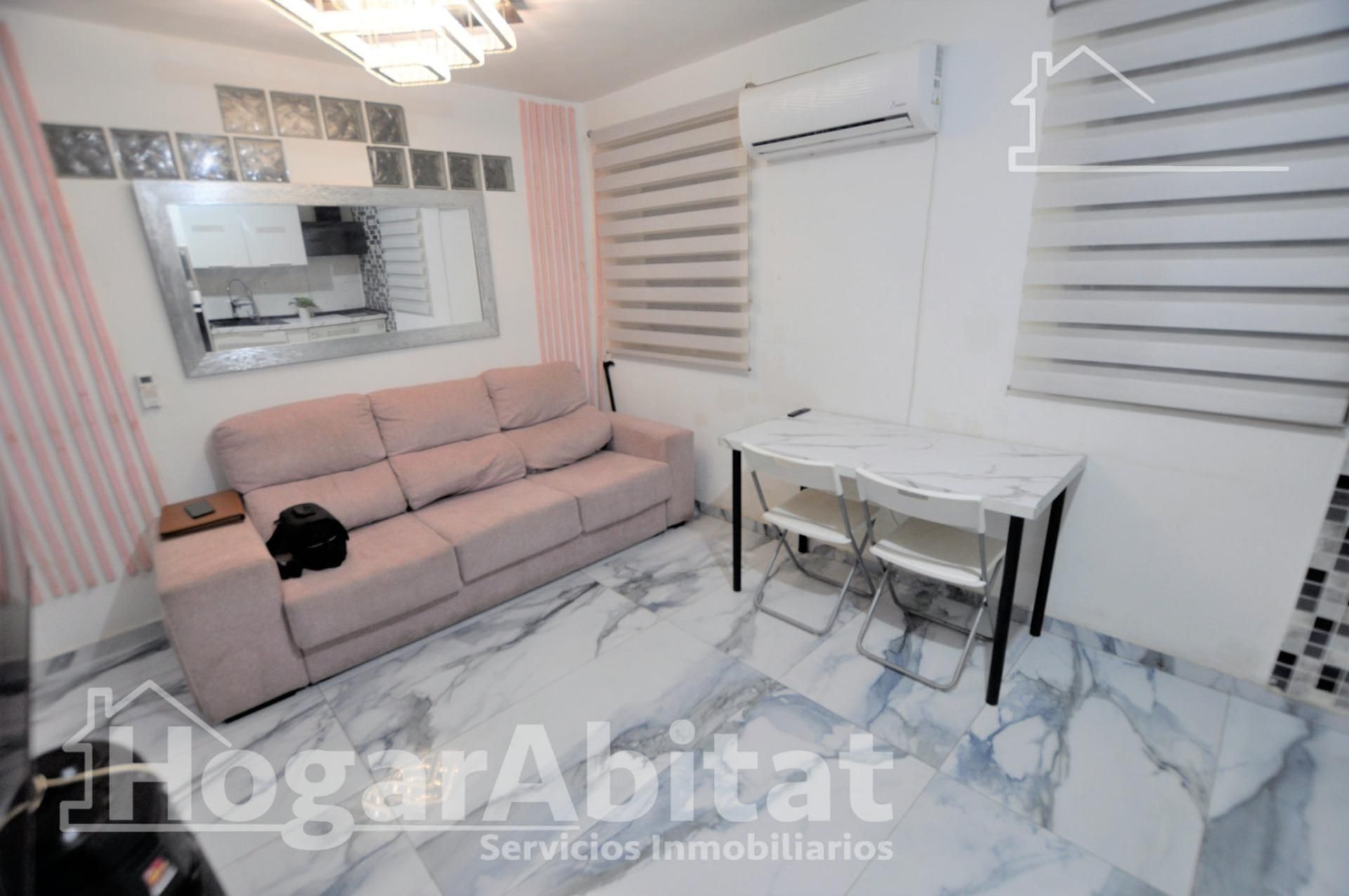 Living room of Flat for sale in Alaquàs  with Air Conditioner