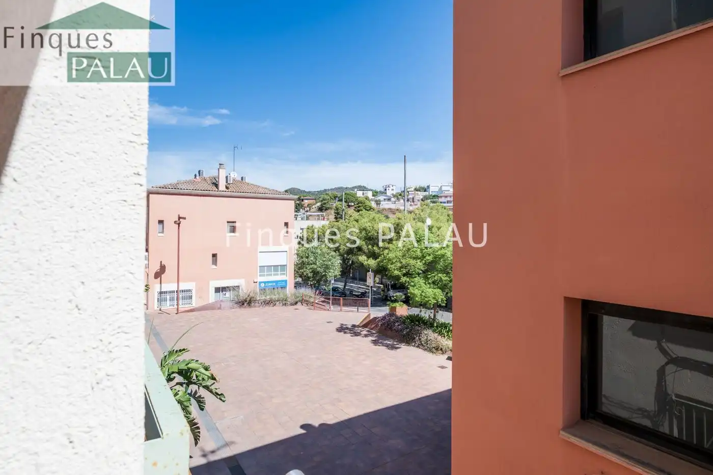 Vista exterior de Piso en venta en Sant Just Desvern
