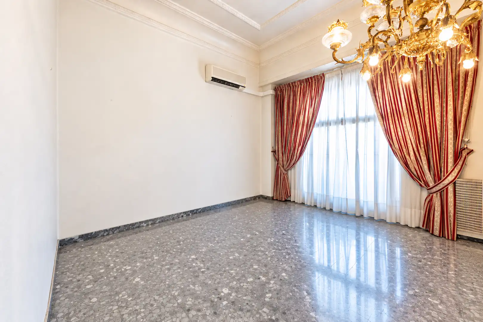Flat with terrace for sale in Extramurs, imagen 21