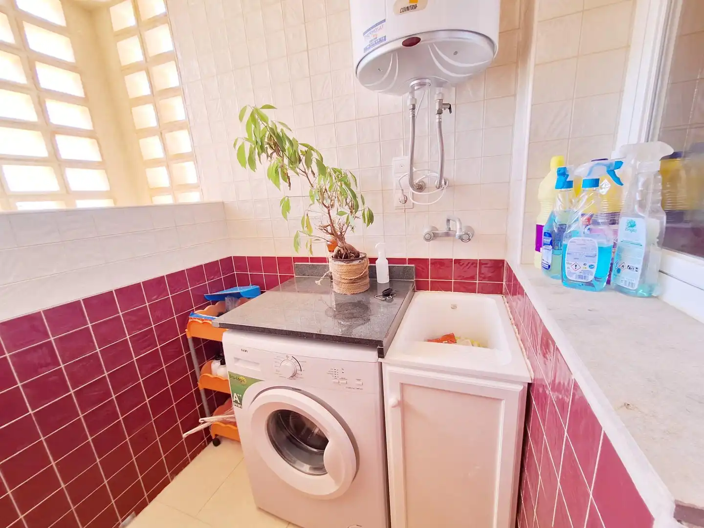 Badezimmer von Wohnungen zur Miete in Dénia mit Klimaanlage, Heizung und Privatgarten