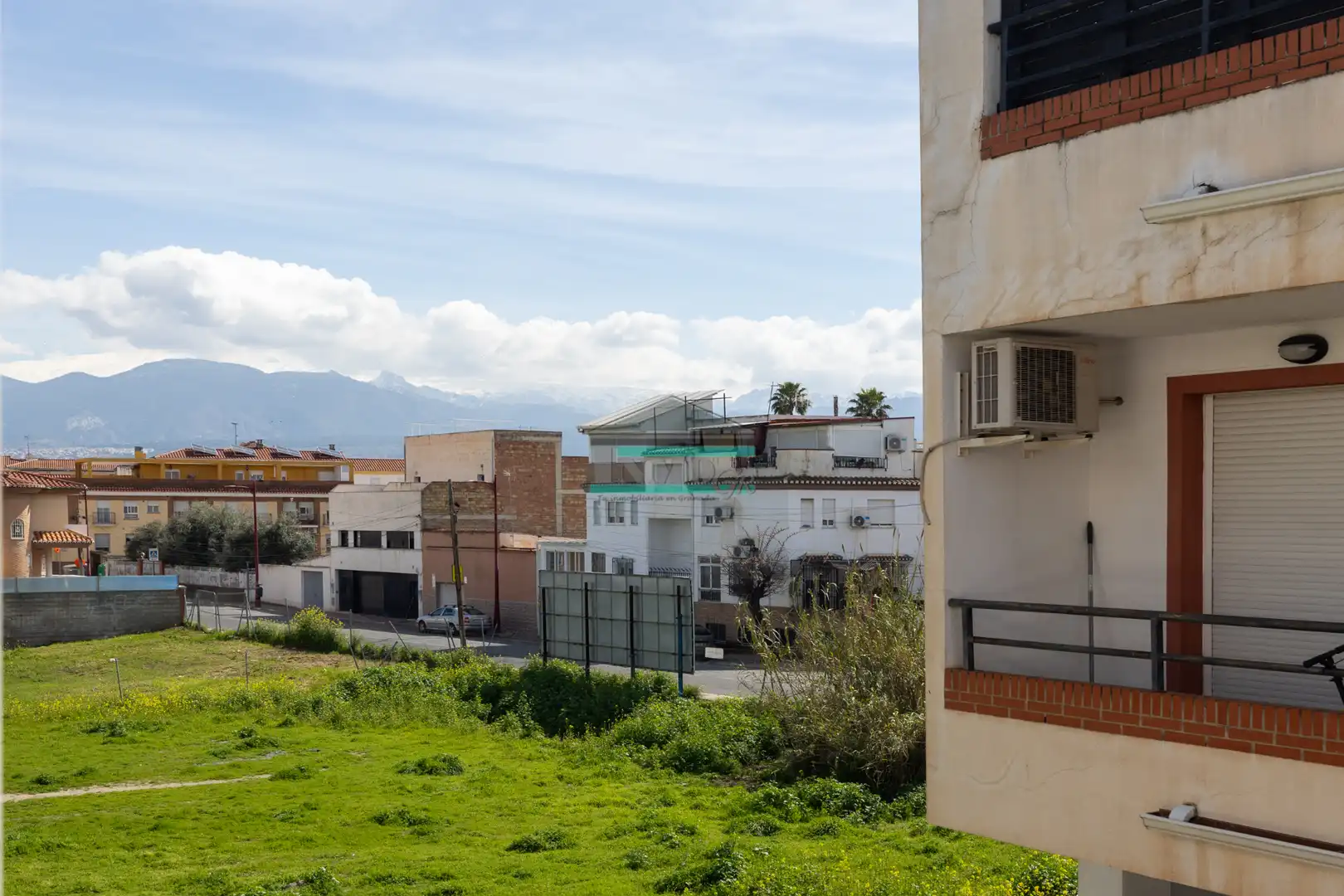 Außenansicht von Wohnung zum Verkauf in Armilla mit Heizung, Terrasse und Balkon