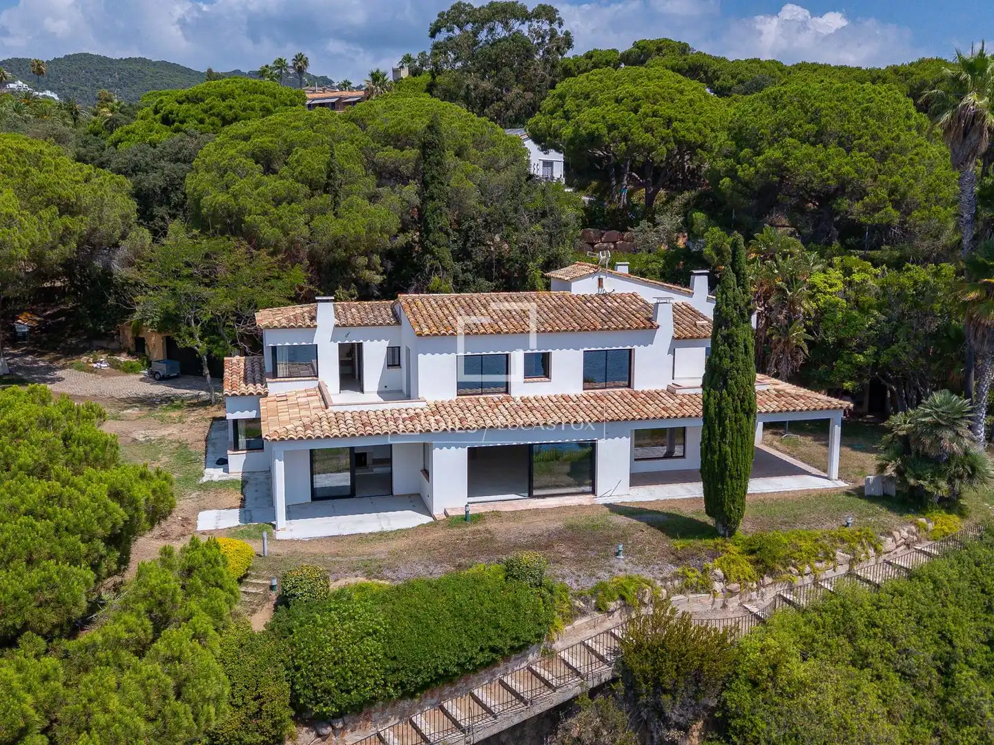 Außenansicht von Haus oder Chalet zum Verkauf in Lloret de Mar mit Klimaanlage, Heizung und Privatgarten