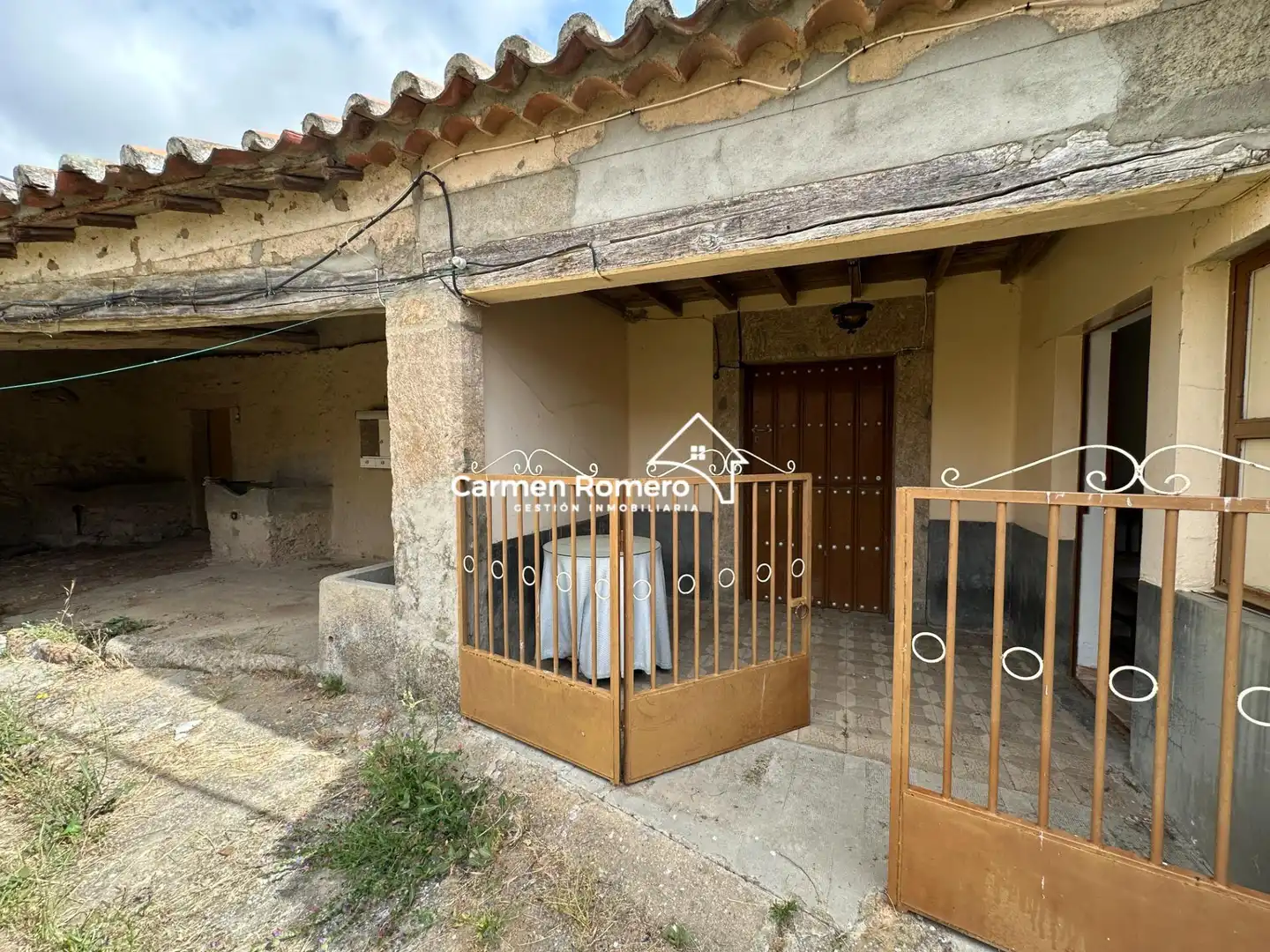 Vista exterior de Finca rústica en venda en Palacios del Arzobispo amb Traster