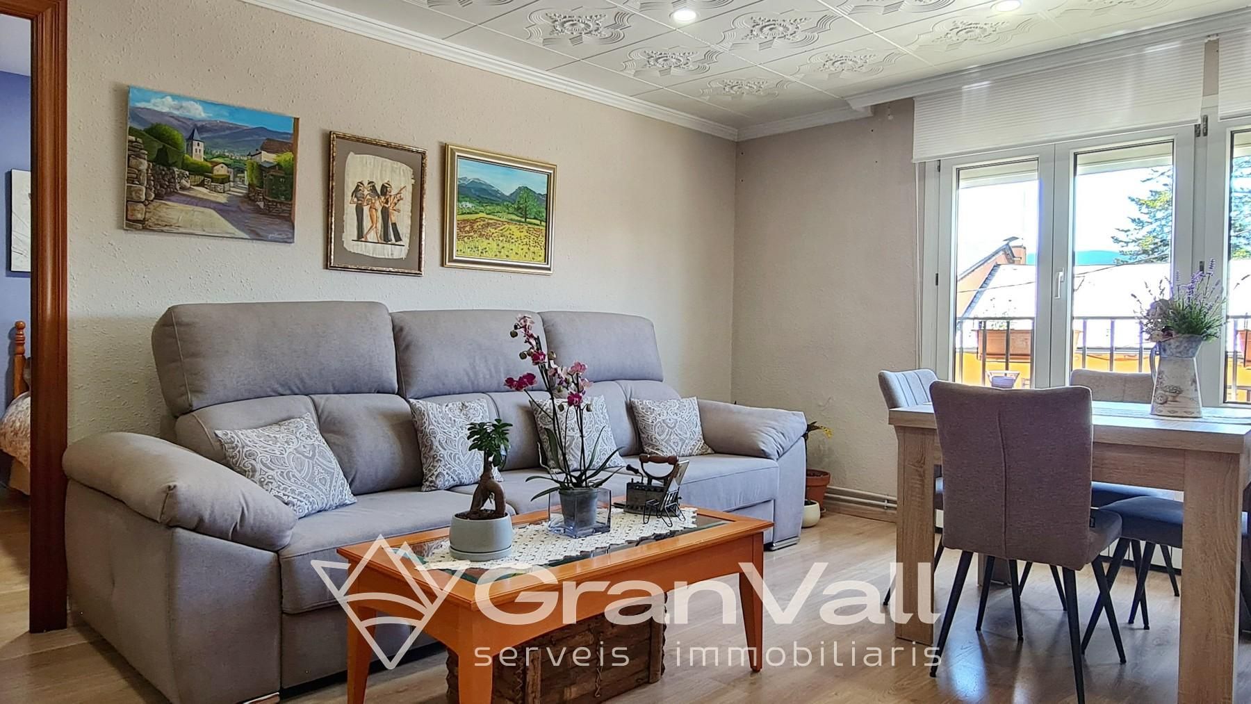 Sala d'estar de Apartament en venda en Puigcerdà amb Calefacció, Jardí privat i Balcó