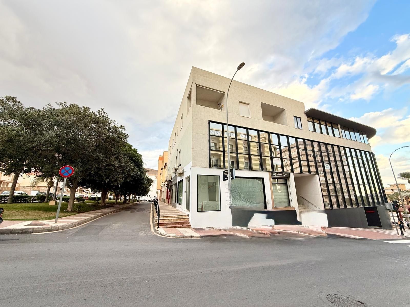 Exterior view of Flat for sale in Roquetas de Mar  with Terrace
