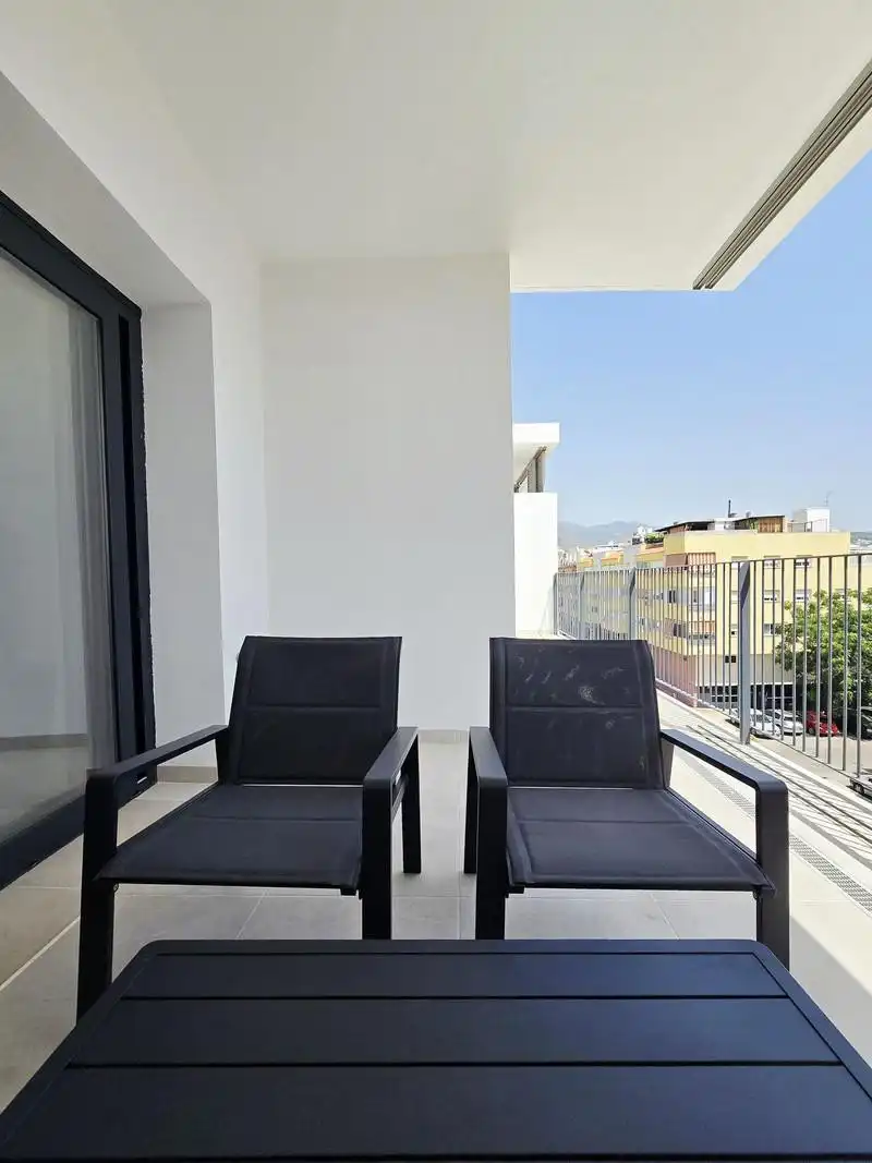 Terrassa de Àtic de lloguer en Estepona amb Aire condicionat, Terrassa i Piscina