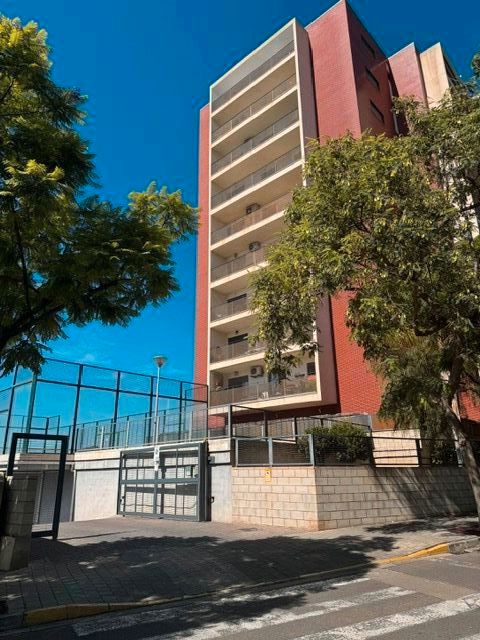 Vista exterior de Garatge en venda en Paterna