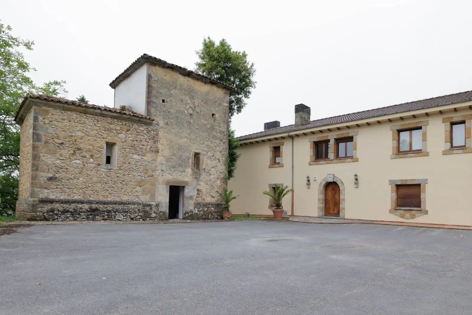 Vista exterior de Casa o chalet en venta en Piloña con Jardín privado, Amueblado y Alarma