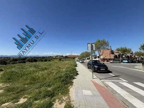 Terreni e lotti in vendita a Avenida SECTOR SAU6