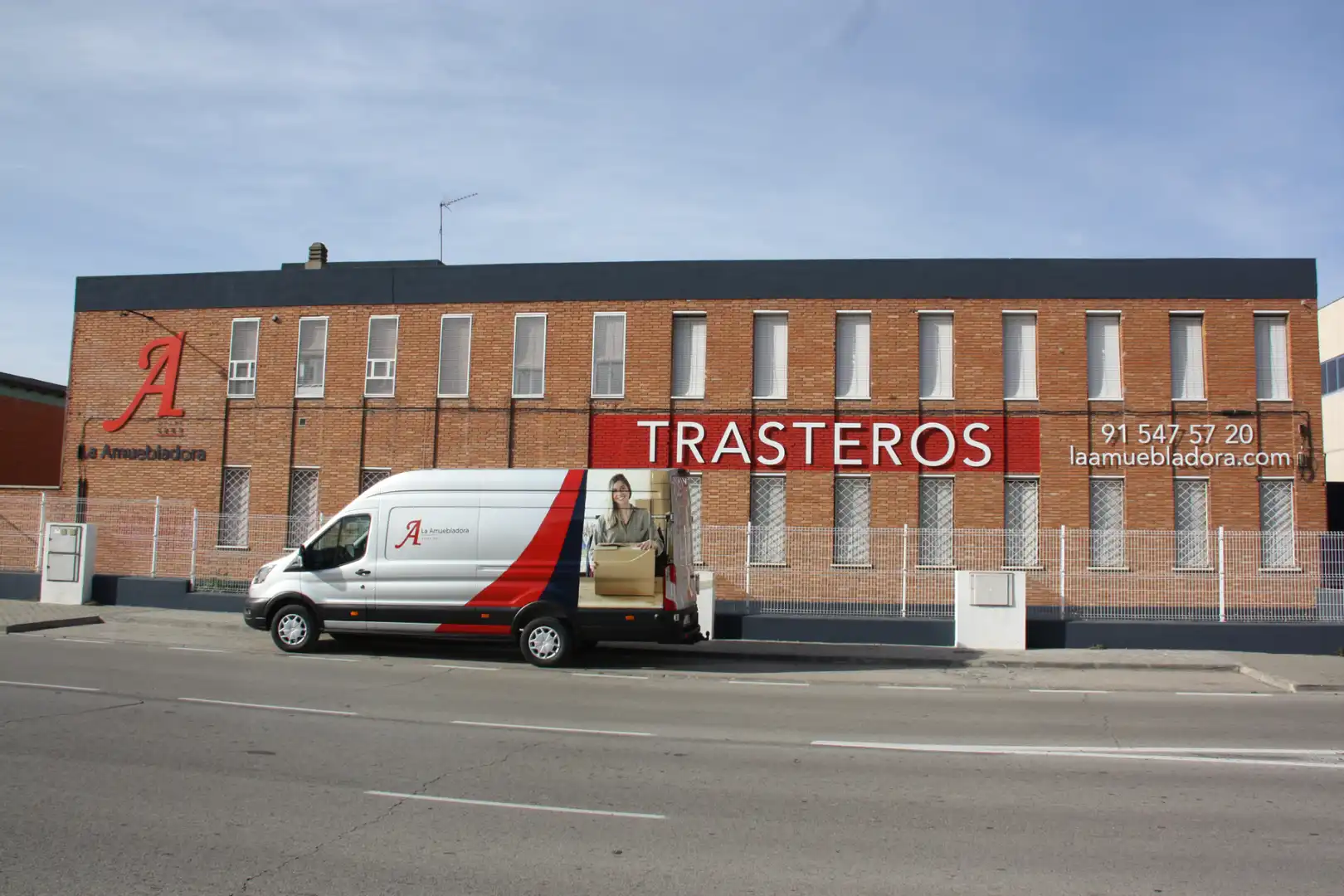 Vista exterior de Trastero de alquiler en Madrid con Alarma