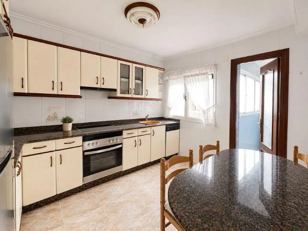 Küche von Wohnung zum Verkauf in Siero mit Heizung und Terrasse
