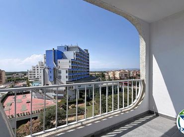 Mini appartamento con balcone in vendita a Carrer Muga-Delta