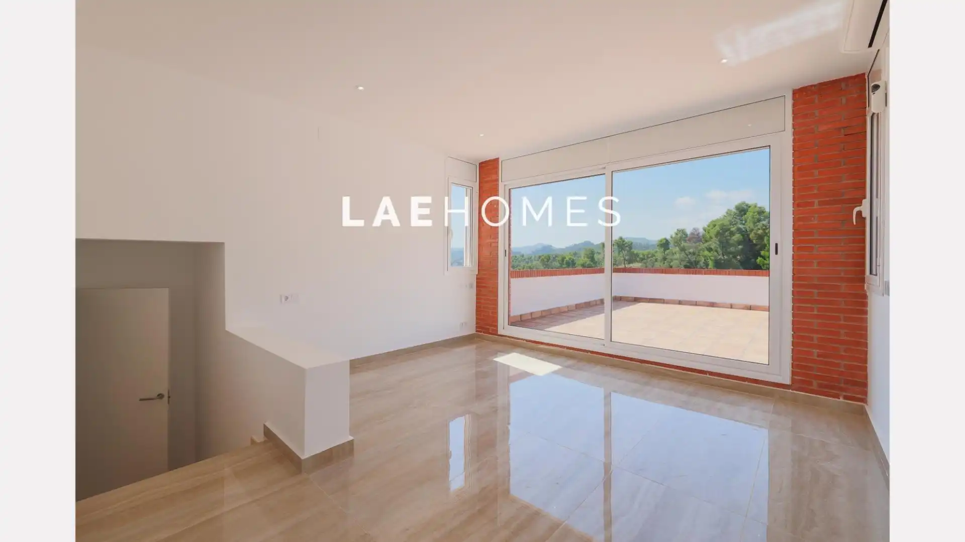 Living room of Houses for rent in Corbera de Llobregat  with Air Conditioner, Private garden and Terrace