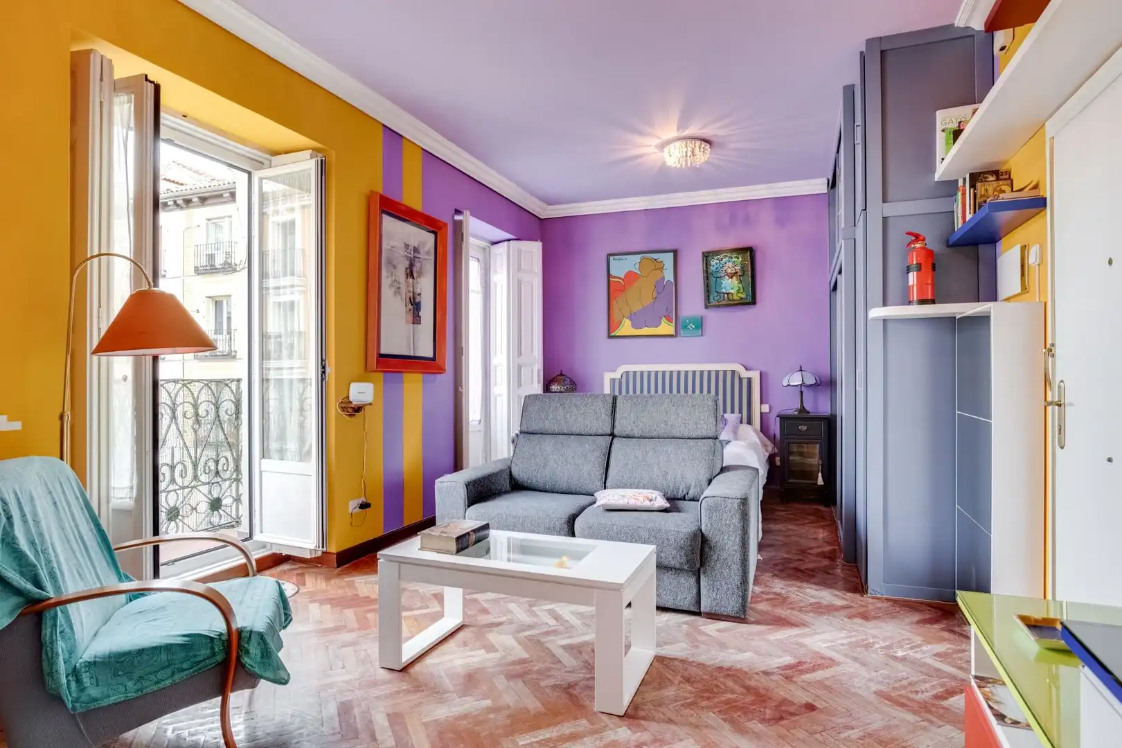 Sala d'estar de Apartament de lloguer en Madrid amb Calefacció, Parquet i Balcó