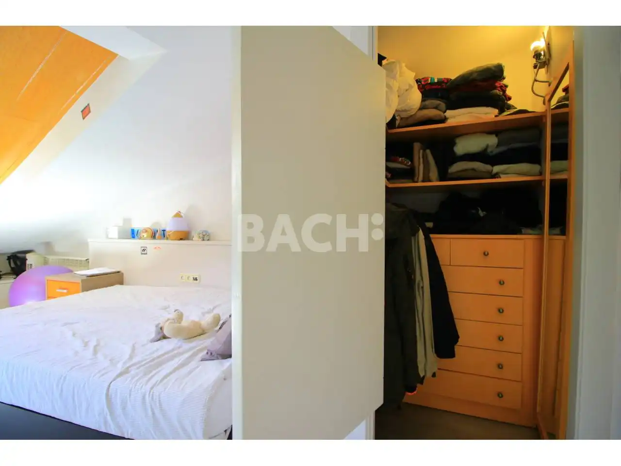 Habitación de Ático en venta en Vic con Aire acondicionado, Calefacción y Parquet