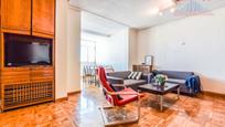 Living room of Flat to rent in  Madrid Capital  with Air Conditioner, Heating and Parquet flooring