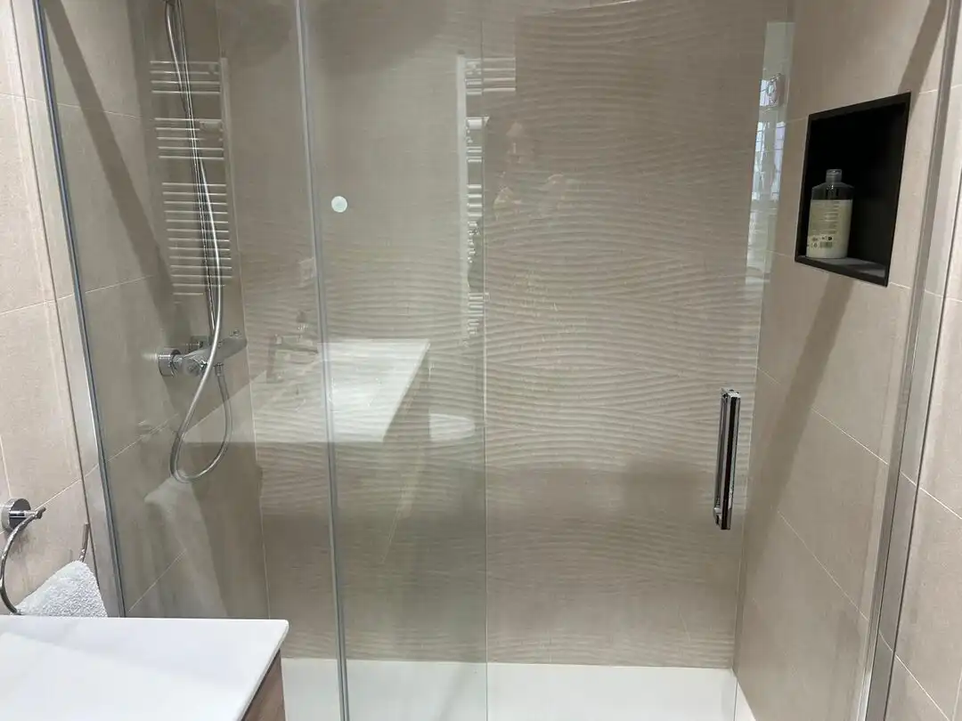 Badezimmer von Wohnung zur Miete in Vitoria - Gasteiz mit Heizung, Terrasse und Abstellraum